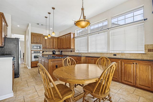 821 Shorewood Drive, Coppell, TX 75019