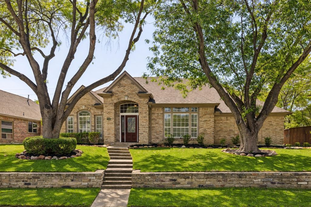 821 Shorewood Drive, Coppell, TX 75019