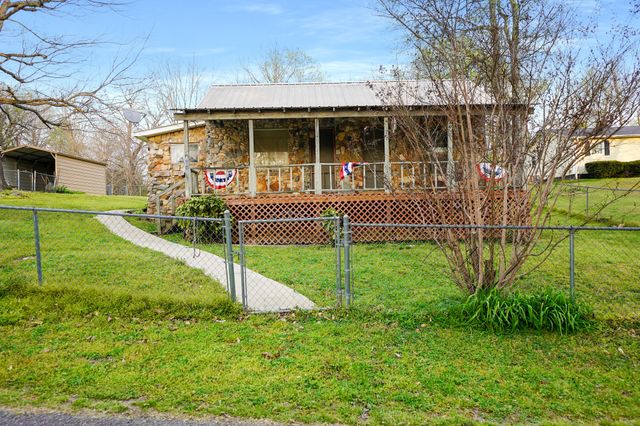 430 Spring St, Erin, TN 37061