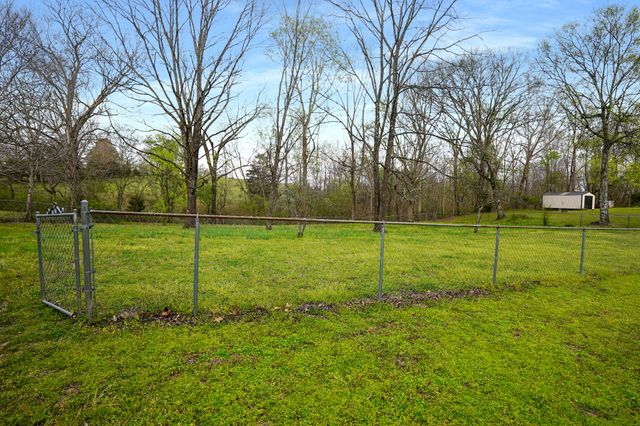 430 Spring St, Erin, TN 37061
