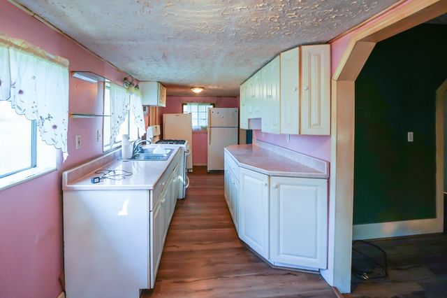 430 Spring St, Erin, TN 37061