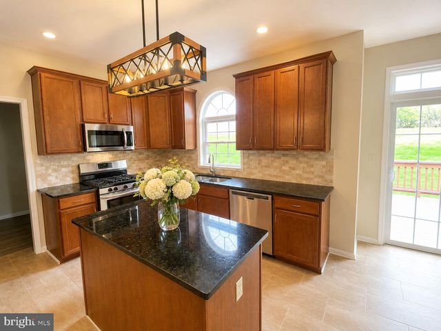 133 FOREST LINE RD, Easton, PA 18045