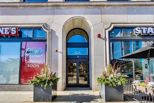 6 N Michigan Avenue 1111, Chicago, IL 60602