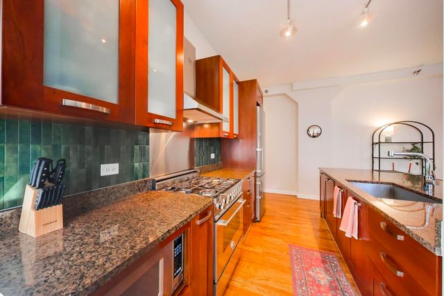 6 N Michigan Avenue 1111, Chicago, IL 60602
