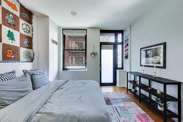 6 N Michigan Avenue 1111, Chicago, IL 60602