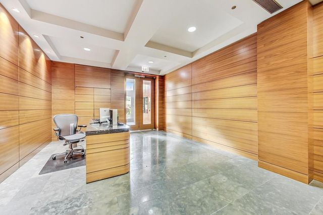 6 N Michigan Avenue 1111, Chicago, IL 60602