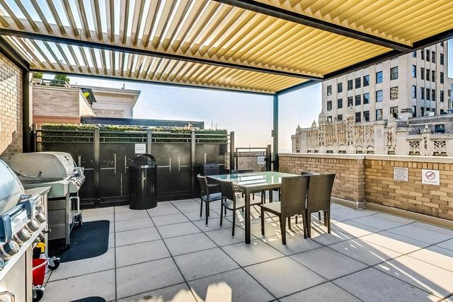 6 N Michigan Avenue 1111, Chicago, IL 60602