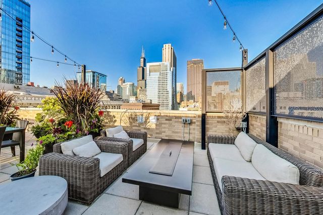 6 N Michigan Avenue 1111, Chicago, IL 60602
