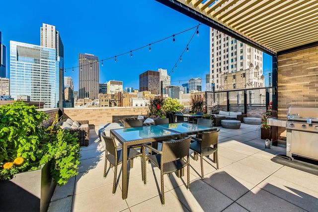 6 N Michigan Avenue 1111, Chicago, IL 60602