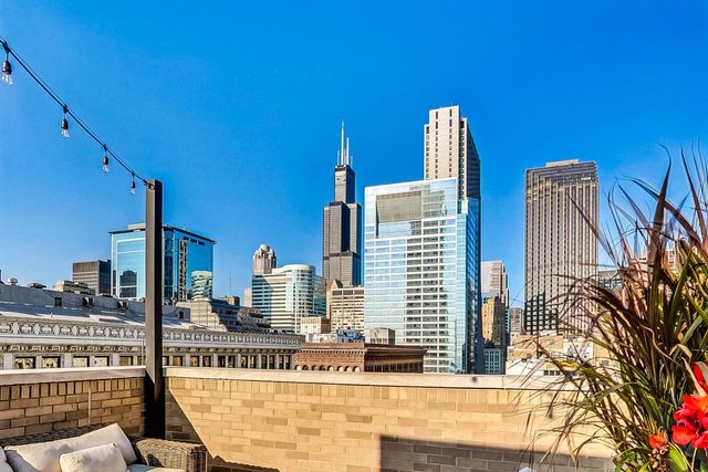 6 N Michigan Avenue 1111, Chicago, IL 60602