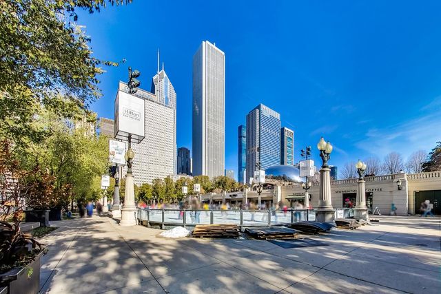 6 N Michigan Avenue 1111, Chicago, IL 60602