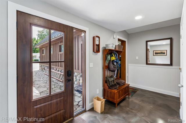 3154 PONEMAH Drive, Fenton Charter Township, MI 48430