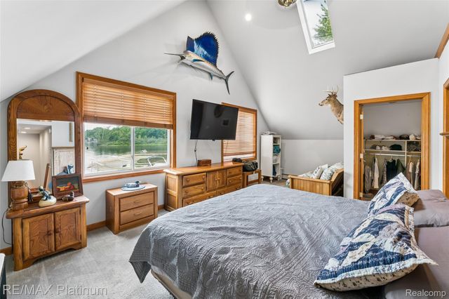 3154 PONEMAH Drive, Fenton Charter Township, MI 48430