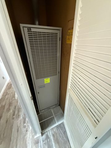 10 Willow Circle, Brimfield, MA 01010