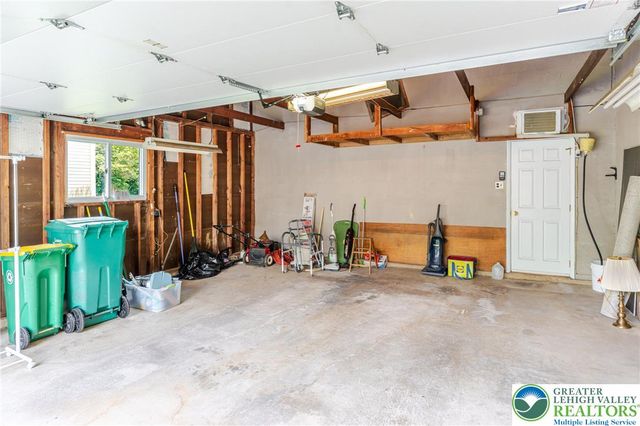 2130 Wisteria Road, Lower Macungie Twp, PA 18062
