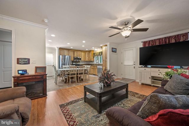 395 BAREFOOT LN, Frederica, DE 19946