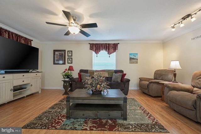 395 BAREFOOT LN, Frederica, DE 19946