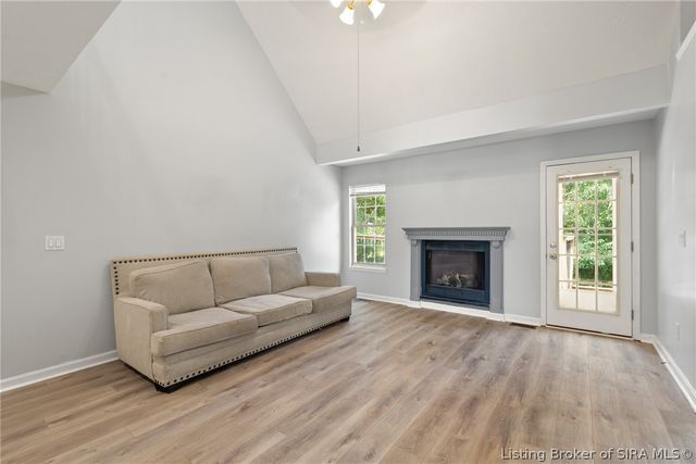8517 Plum Tree Court, Sellersburg, IN 47172
