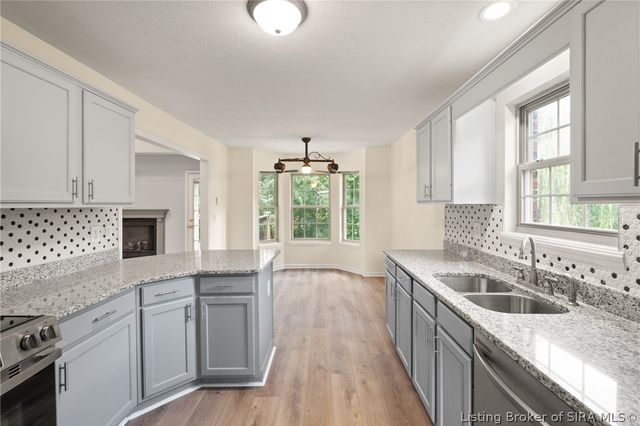 8517 Plum Tree Court, Sellersburg, IN 47172