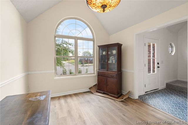 8517 Plum Tree Court, Sellersburg, IN 47172