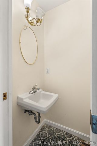 8517 Plum Tree Court, Sellersburg, IN 47172