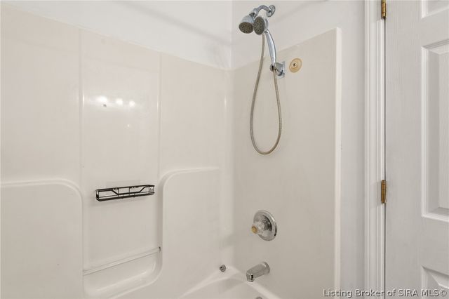 8517 Plum Tree Court, Sellersburg, IN 47172