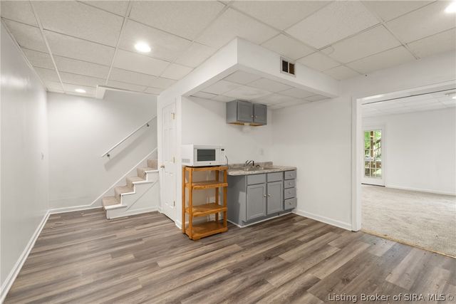 8517 Plum Tree Court, Sellersburg, IN 47172