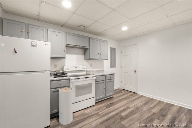 8517 Plum Tree Court, Sellersburg, IN 47172