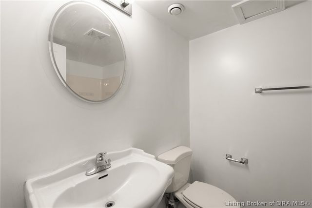8517 Plum Tree Court, Sellersburg, IN 47172