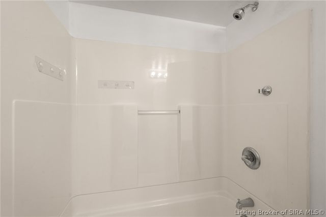 8517 Plum Tree Court, Sellersburg, IN 47172
