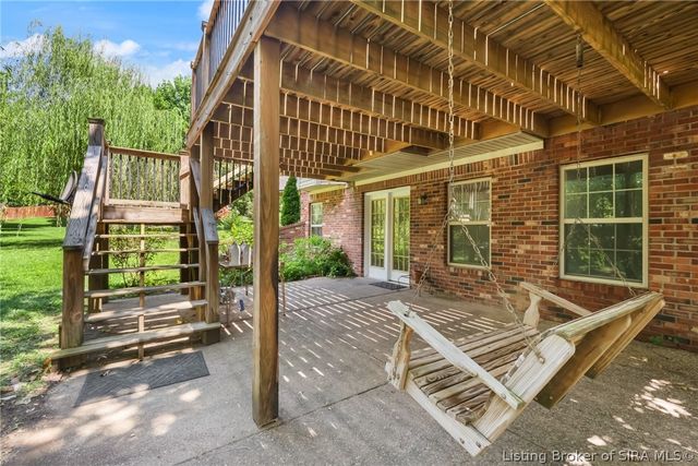 8517 Plum Tree Court, Sellersburg, IN 47172