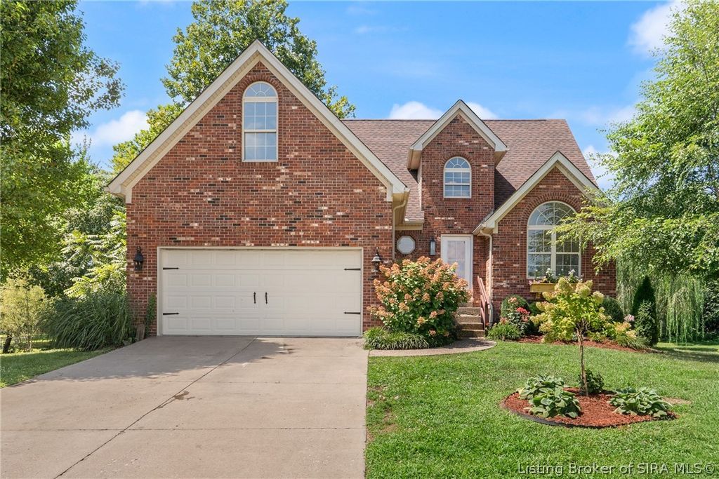 8517 Plum Tree Court, Sellersburg, IN 47172
