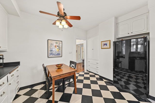 2400 E Newton AVENUE, Shorewood, WI 53211