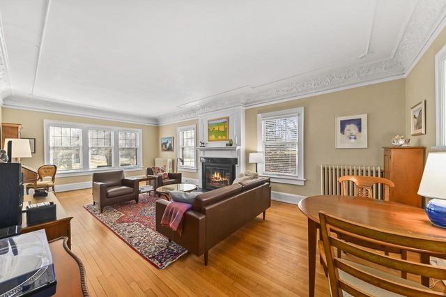 2400 E Newton AVENUE, Shorewood, WI 53211