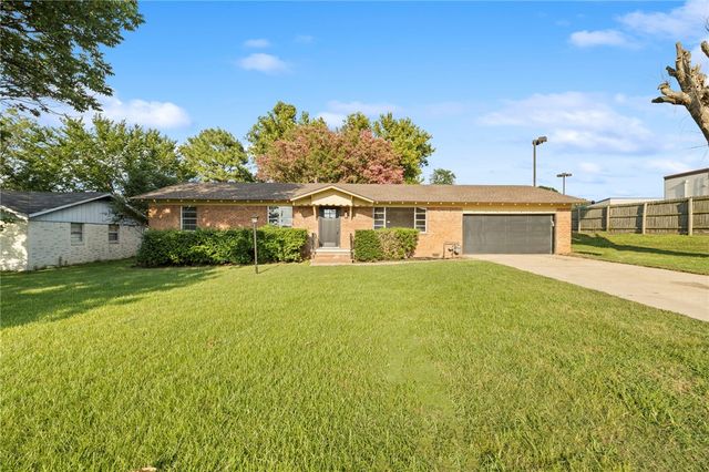 2415 64th Street, Fort Smith, AR 72903