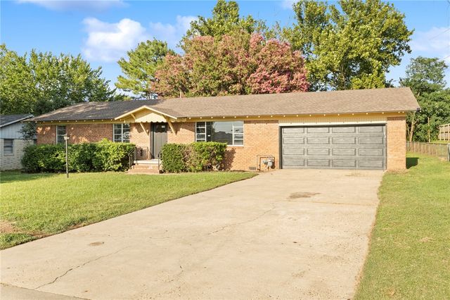 2415 64th Street, Fort Smith, AR 72903