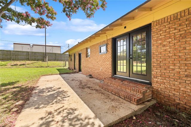 2415 64th Street, Fort Smith, AR 72903