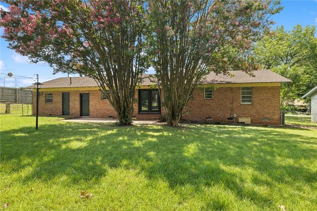 2415 64th Street, Fort Smith, AR 72903