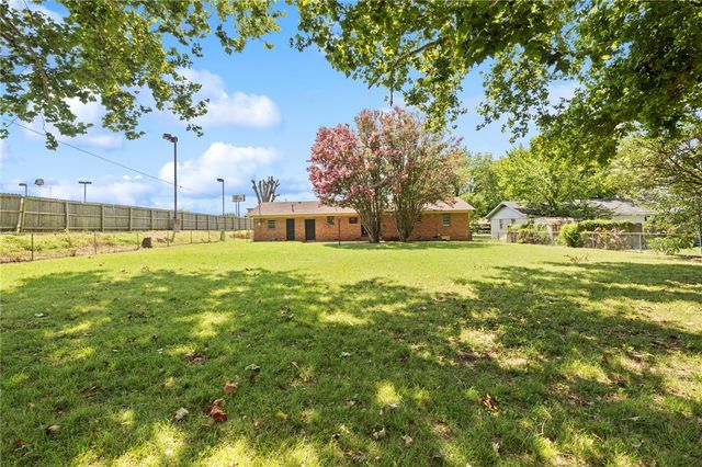 2415 64th Street, Fort Smith, AR 72903