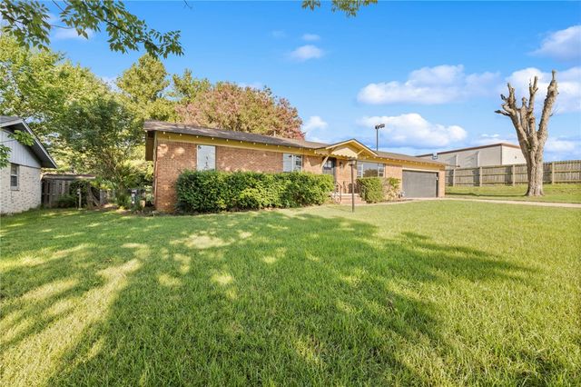 2415 64th Street, Fort Smith, AR 72903
