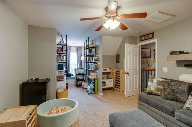 537 Callie Ave, Gallatin, TN 37066