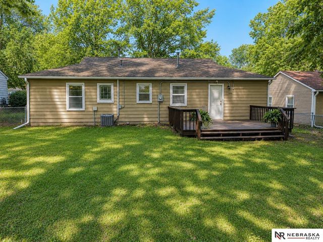 368 S 47th Street, Lincoln, NE 68510