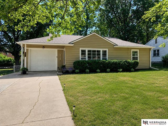 368 S 47th Street, Lincoln, NE 68510