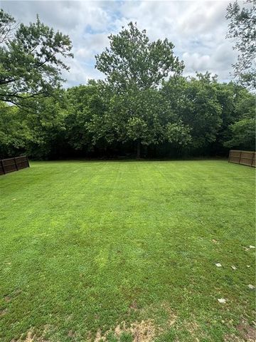 609 Salem Road, Excelsior Springs, MO 64024