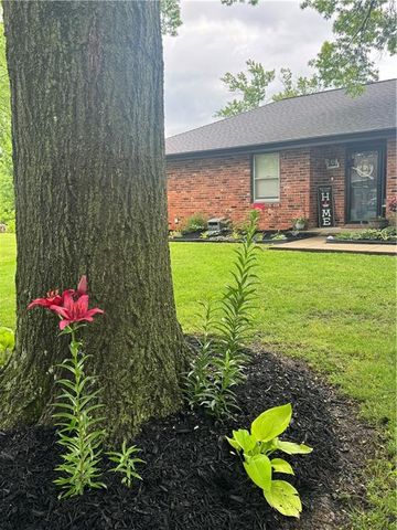 609 Salem Road, Excelsior Springs, MO 64024