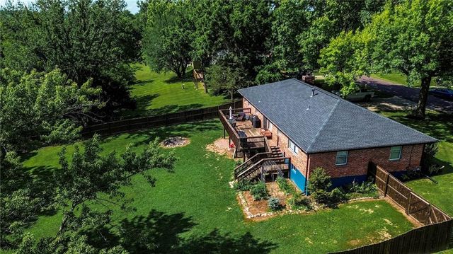 609 Salem Road, Excelsior Springs, MO 64024