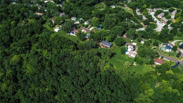 609 Salem Road, Excelsior Springs, MO 64024