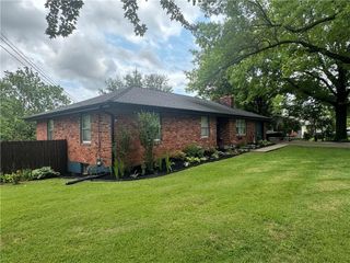 609 Salem Road, Excelsior Springs, MO 64024