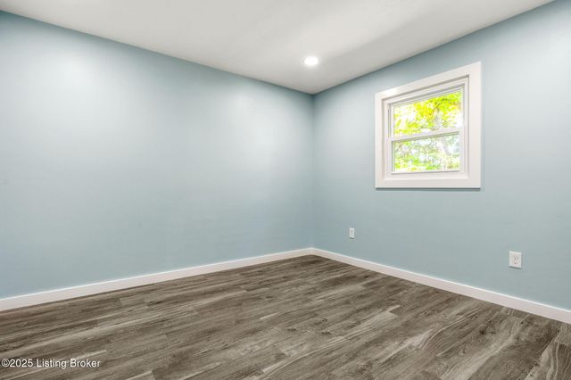 1201 Evelyn Dr, Radcliff, KY 40160