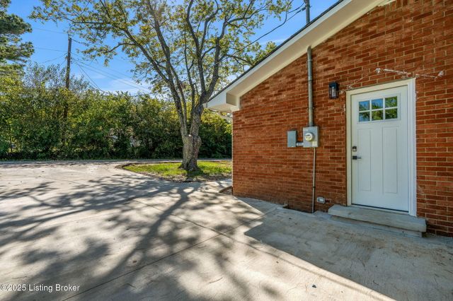 1201 Evelyn Dr, Radcliff, KY 40160